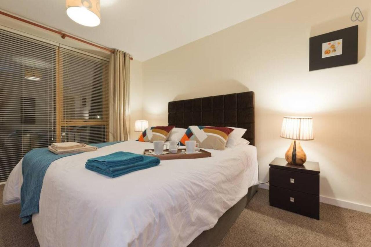 Stylish 3-bed Penthouse In Silicon Docks