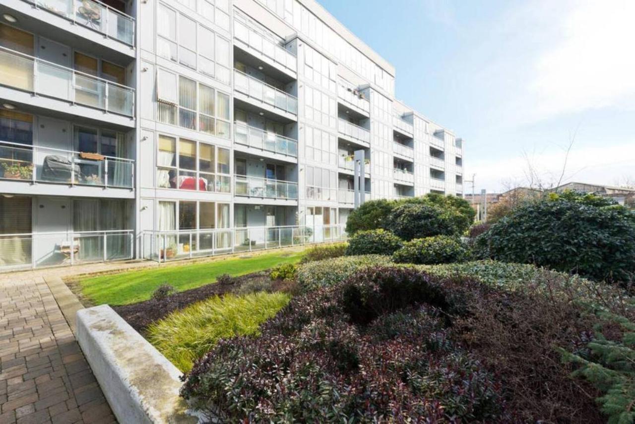 Stylish 3-bed Penthouse In Silicon Docks * Dublin