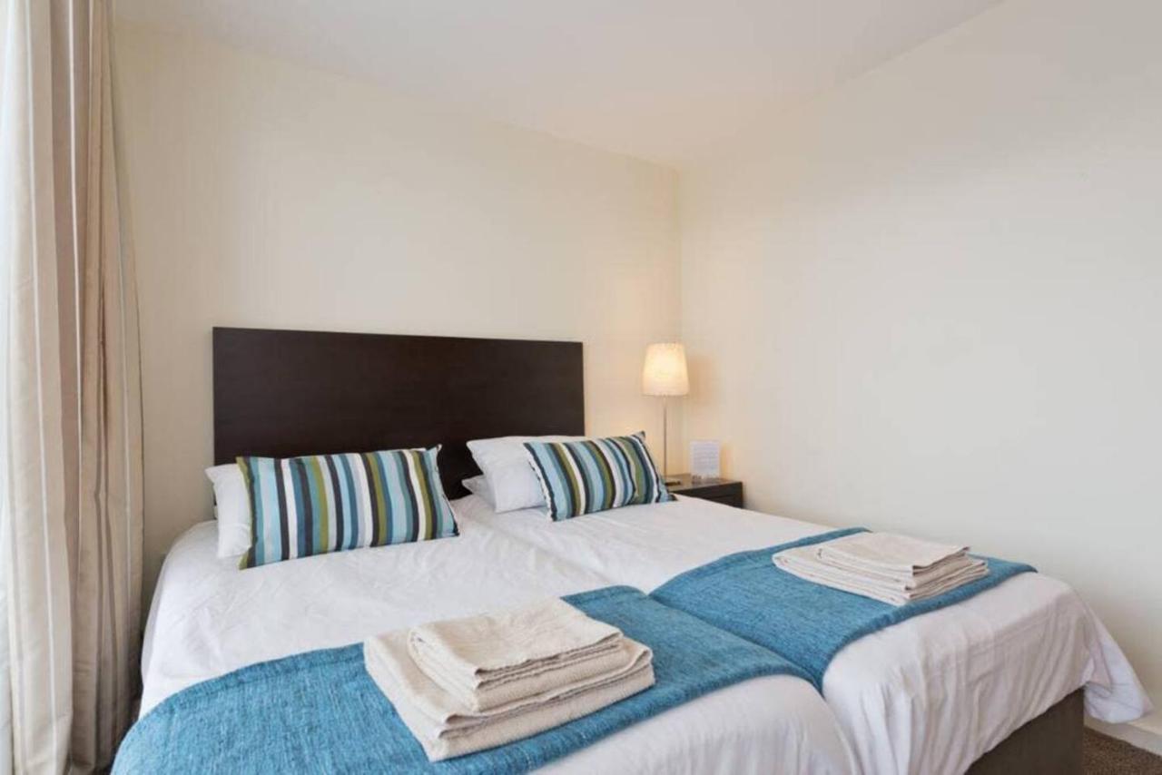 Stylish 3-bed Penthouse In Silicon Docks *